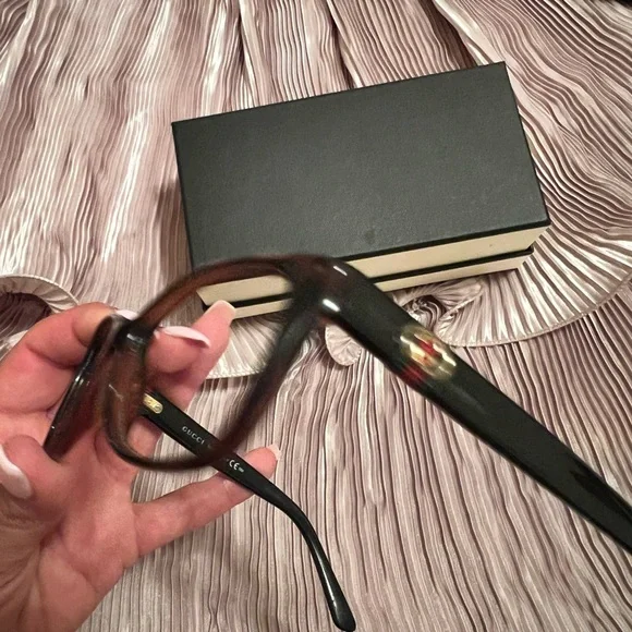 Gucci Tortoise Shell Women's Glasses - Picture 6 of 14